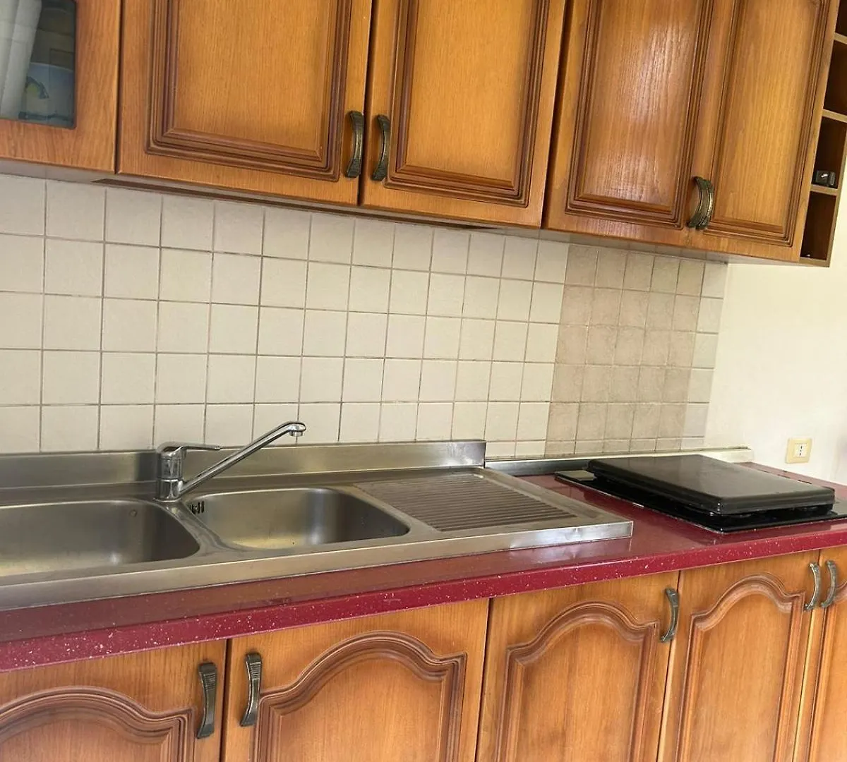 Vila H Hyseni Durres Guest house