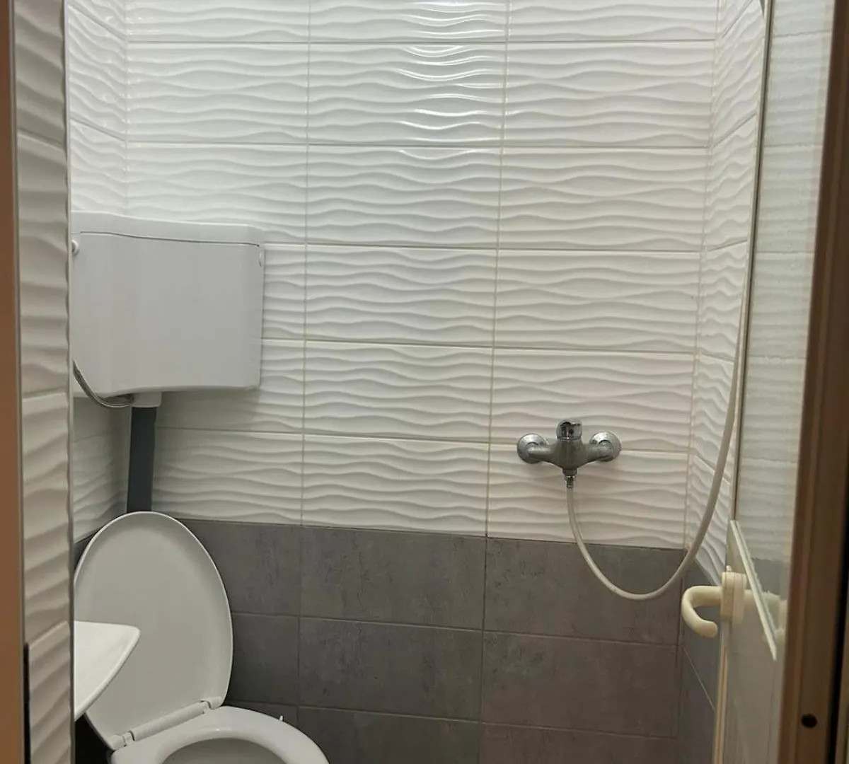 Guest house Vila H Hyseni Durres