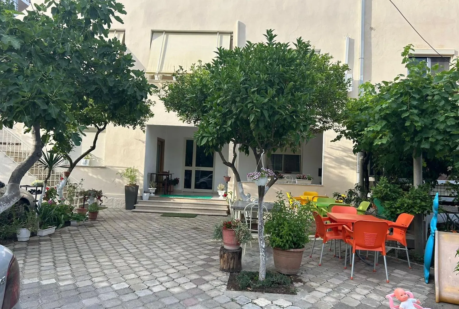 Guest house Vila H Hyseni Durres