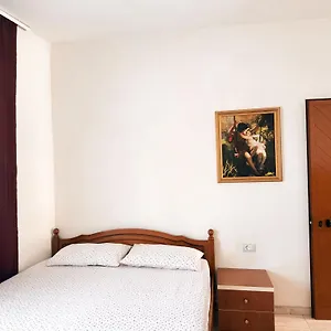  Guest house Ibras House
